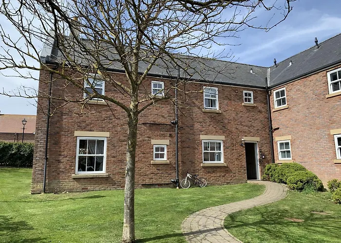 Sea Air Apartment At The Bay Filey, Sleeps 4, 2 Dogs Welcome For Free Too