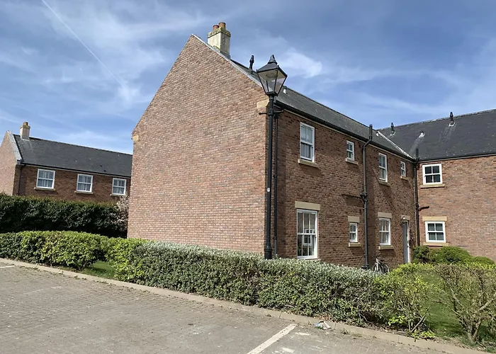 Sea Air Apartment At The Bay Filey, Sleeps 4, 2 Dogs Welcome For Free Too