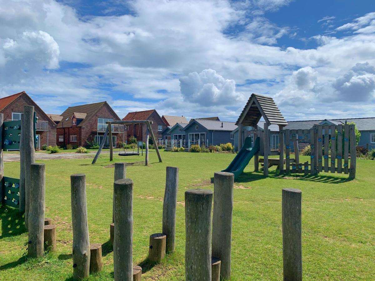 Sea Air At The Bay Filey, Sleeps 4, 2 Dogs Welcome For Free Too *