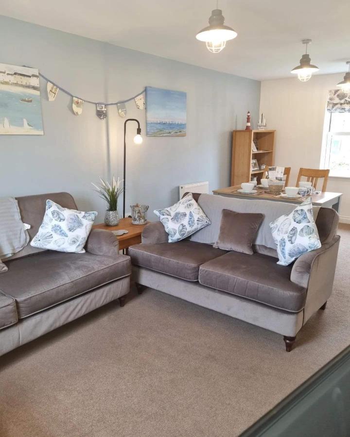 Sea Air At The Bay Filey, Sleeps 4, 2 Dogs Welcome For Free Too * Filey